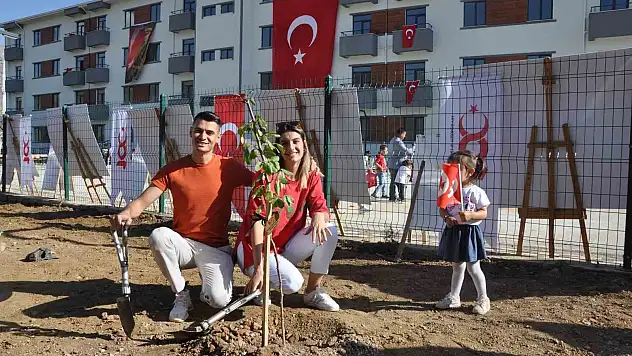 hatıra meyve bahçesi oluşturdu