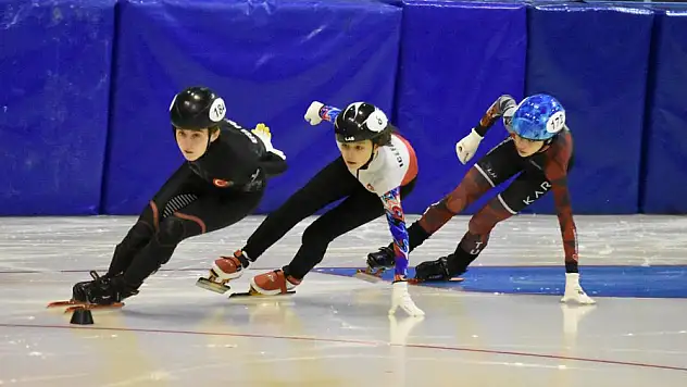 Erzurum'da buzda heyecan başladı