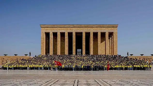 taraftarlar Anıtkabir'i ziyaret etti
