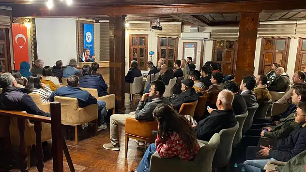 Atatürk ve Millî Mücadele' konulu konferans