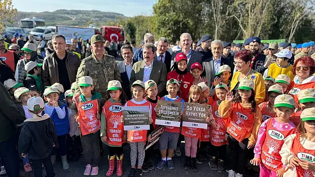 100 bin fidan toprakla buluştu