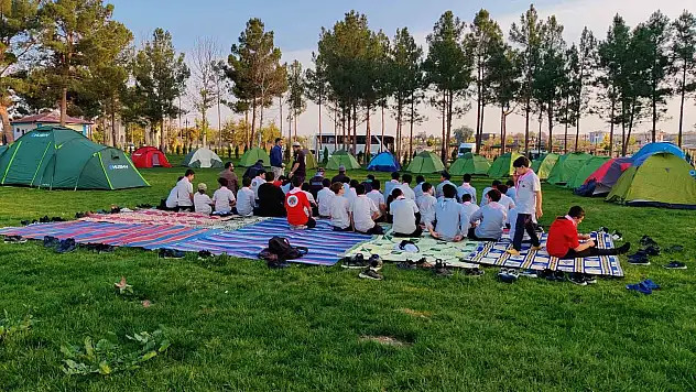 Sahil Parkı'nda izcilik kampı