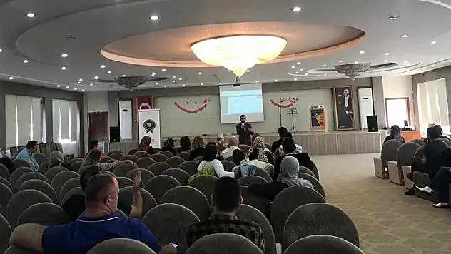 öğrencilere kariyer eğitimi