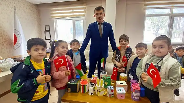 Minikler Filistinli kardeşlerini unutmadı