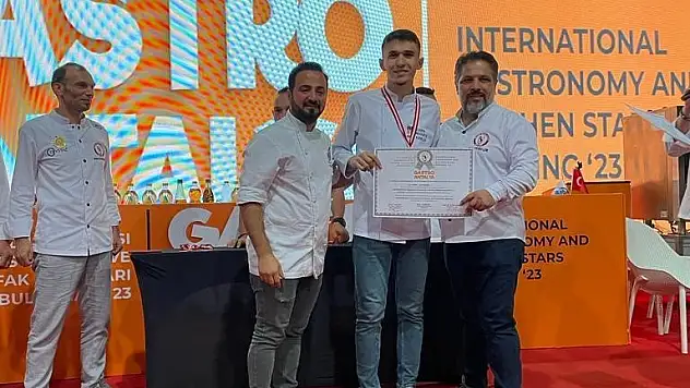 Gastronomi yarışmasında Alanya Üniversitesi'ne gümüş madalya