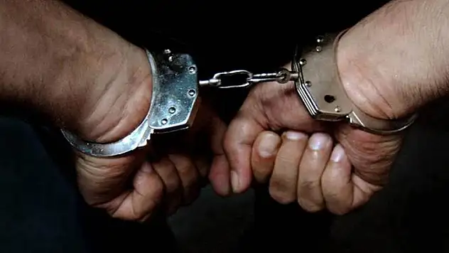 Samsun'da 21 aranan şahıs 8 tabancayla yakalandı