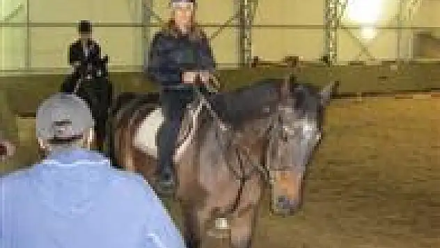 Omü'lü Öğrencilere Binicilik ve Su Kayağı Dersi