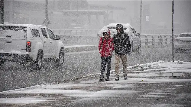Pazar günü sıcaklıklar 10 derece düşüyor, kar geliyor