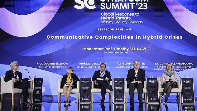 Uluslararası Stratejik İletişim Zirvesi'nde 'Hibrit Krizlerde İletişimsel Zorluklar'