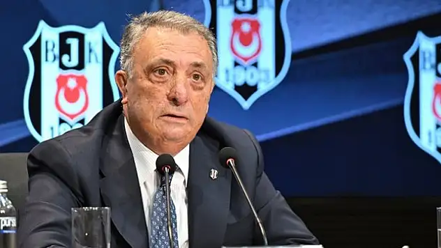 Çebi, futbol takımıyla vedalaştı