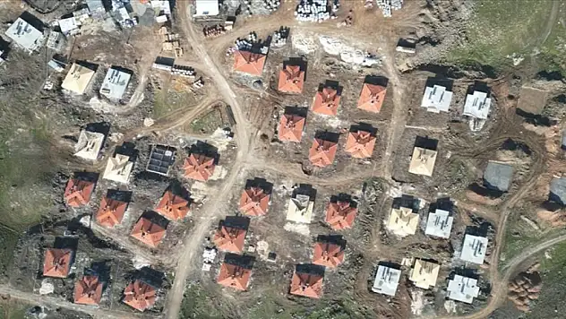 Şanlıurfa'da depremzedeler için yapılan köy konutları yükseliyor