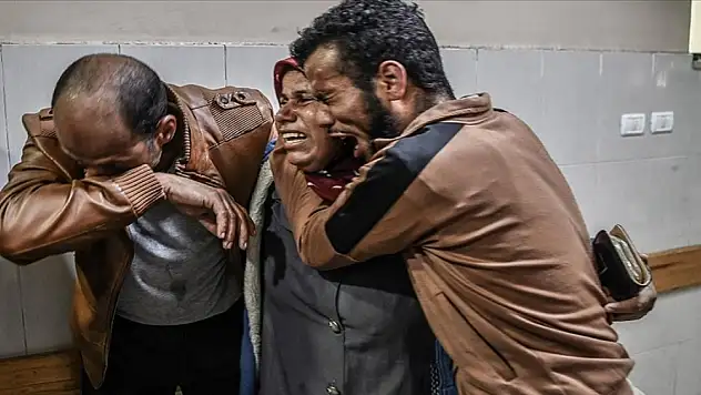 İsrail'in Gazze'ye düzenlediği saldırılarda can kaybı 15 bin 523'e yükseldi