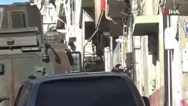 Kadın Kılığında Yakalandı