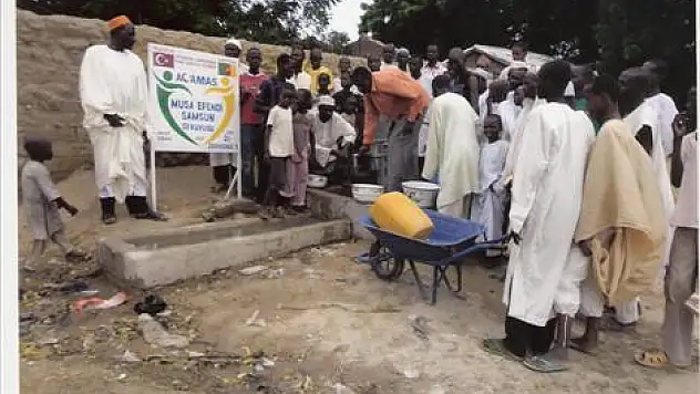 Çarşamba 'Sevgi Dolu Eller' Kamerun'a uzandı