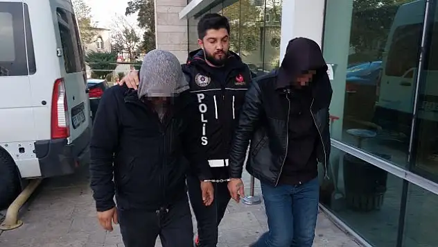 Uyuşturucu ticaretinden 3 kişi adliyede