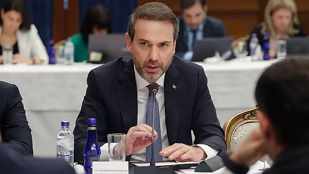 'Yaz saati uygulaması devam edecek'