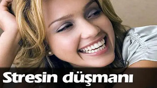 Gülerek stresten uzak durun