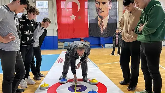 Alaçam da Floor Curling Turnuvası Düzenlendi