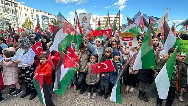 Filistinli Çocuklar için yürüdüler