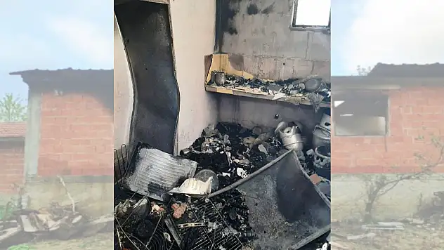 Yangında hem evini hem annesini kaybetti