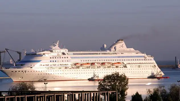 Rus kruvaziyer gemi 2 ayda 4. kez Samsun'a geldi