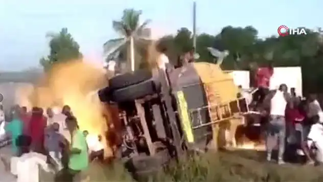 Liberya'da yakıt tankeri patlamadı, 40 kişi hayatını kaybetti