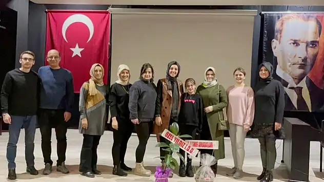 12 yaşında ilk piyano konserini verdi