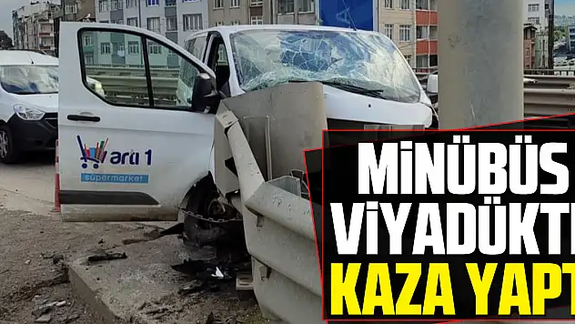 Minibüs Viyadükte Kaza Yaptı