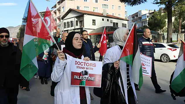 Sağlık Çalışanlarından Gazze Yürüyüşü