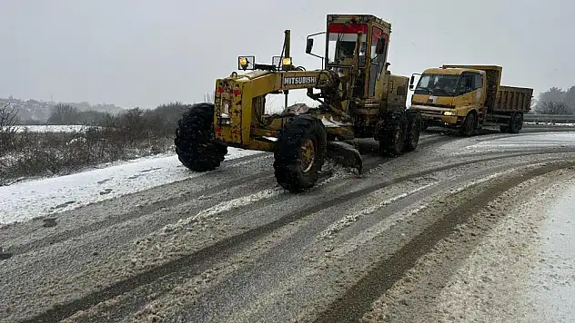 TÜRKİYENİN UCUNDA KARLA MÜCADELE