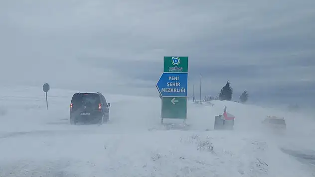 Araçlar Yolda kaldı