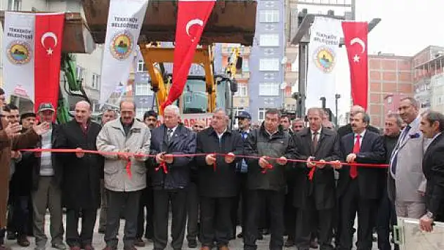 Tekkeköy Belediyesi Yeni Araçlarını Tanıttı