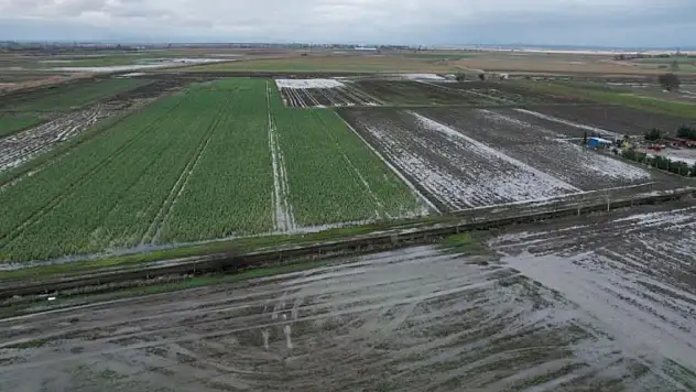 Ova sular altında kaldı