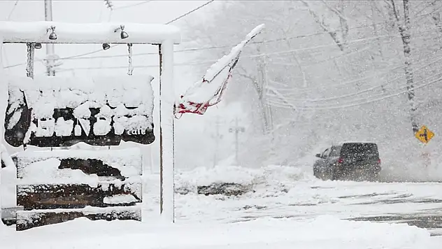 Olumsuz hava koşulları 80'den fazla can aldı