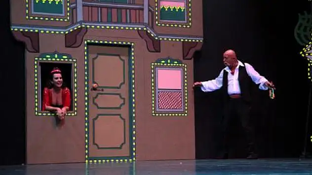 Kanlı Nigar Samsun'da Sahnelendi