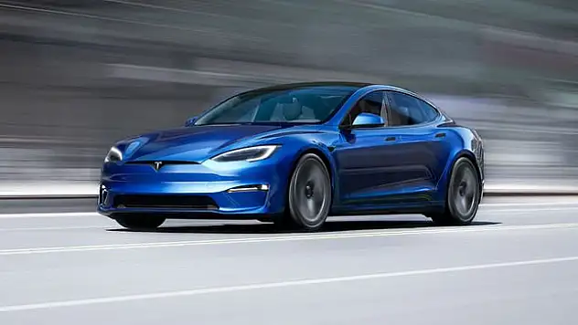 TESLA ARAÇLARINI GERİ ÇAĞIRIYOR