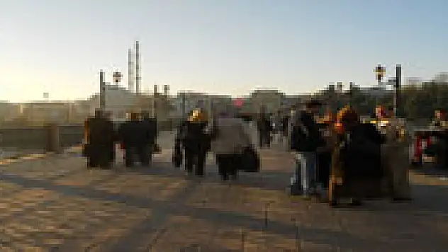 Henden, 'Bahardan kalma havalara kanmayın'