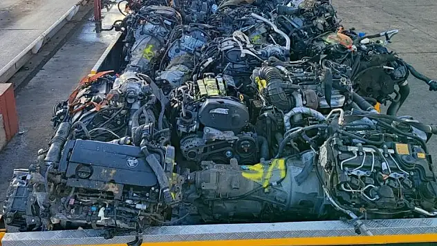 27 adet çeşitli araç motoru ele geçirildi