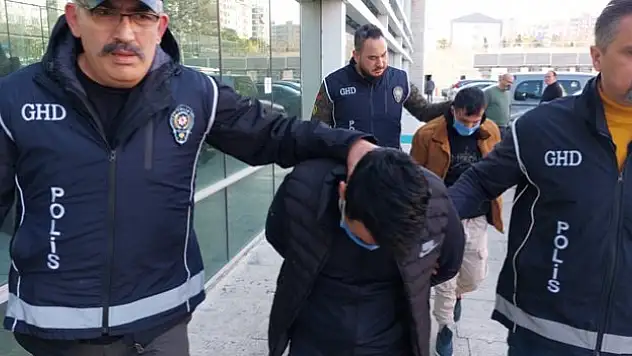 Sakız Adası'na Kaçamadı