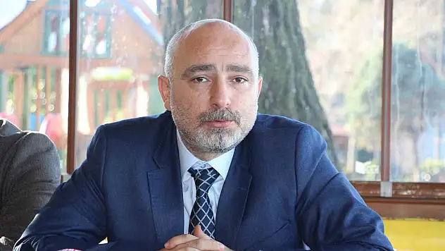 Hopa'da AK Parti ve CHP'nin belediye başkan adaylarının isim benzerliği dikkat çekiyor