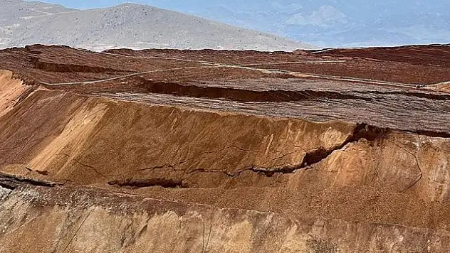 Çatlaklar, zanlıların ifadesinde