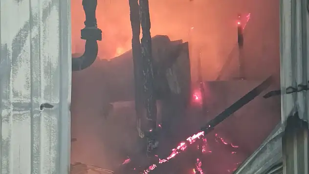 TAVUK ÇİFTLİĞİNDE YANGIN