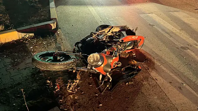 Otomobil ile çarpışan motosikletin sürücüsü öldü