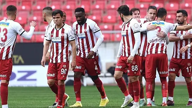 Sivasspor'un hedefi, ligi 50 puanın üzerinde tamamlamak