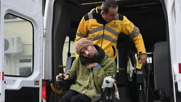 Engelli vatandaşlara yardım devam ediyor