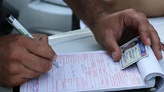 4 MOTOSİKLET SÜRÜCÜSÜNE 63 BİN LİRA CEZA