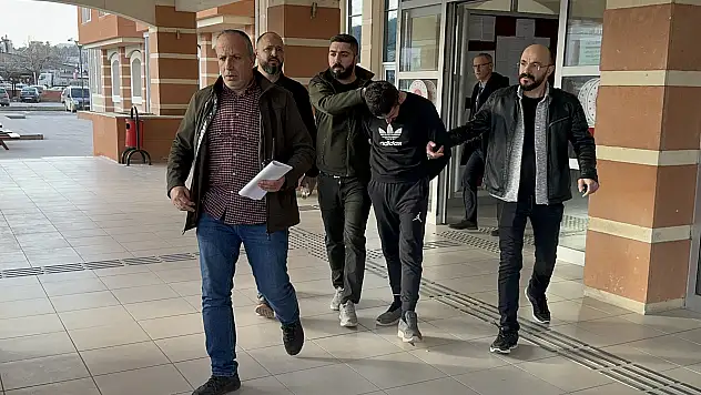 1 kişiyi öldürüp, 3 kişiyi yaralayan zanlı tutuklandı