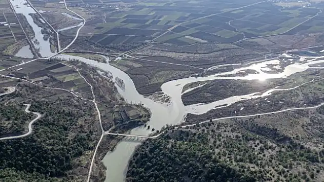 YEŞİLIRMAK'TA GÖRSEL ŞÖLEN