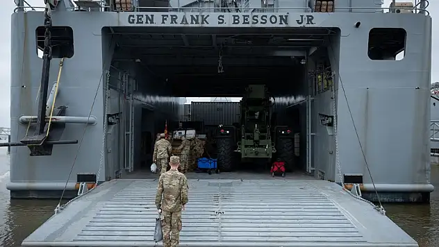 ABD Donanması'na ait dört gemi Gazze'ye liman inşa etmek için yola çıktı