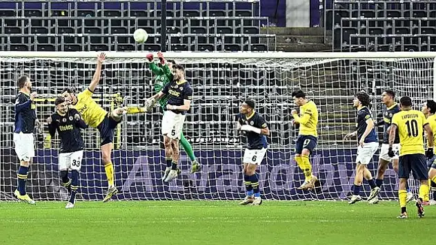 Fenerbahçe Avrupa'da çeyrek final için sahaya çıkıyor